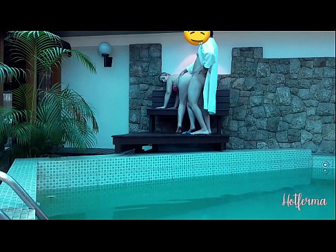 ❤️ Baas nooi bediende swembad toe, maar kon nie 'n warm weerstaan nie ️❌ Pornovideo op af.fuckmymac.ru ❤